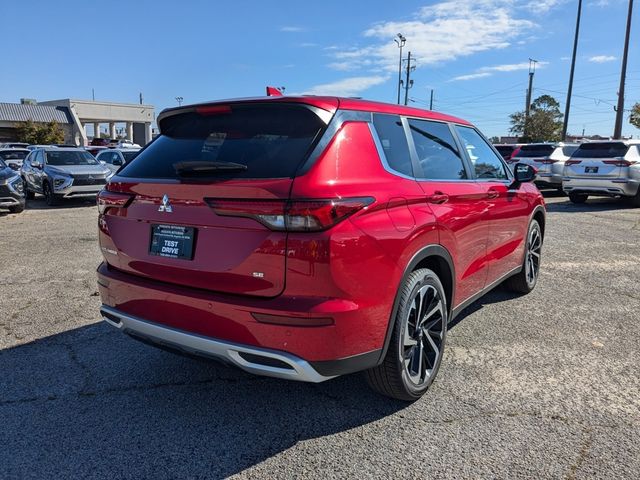 2024 Mitsubishi Outlander SE