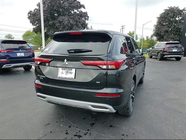 2024 Mitsubishi Outlander SE