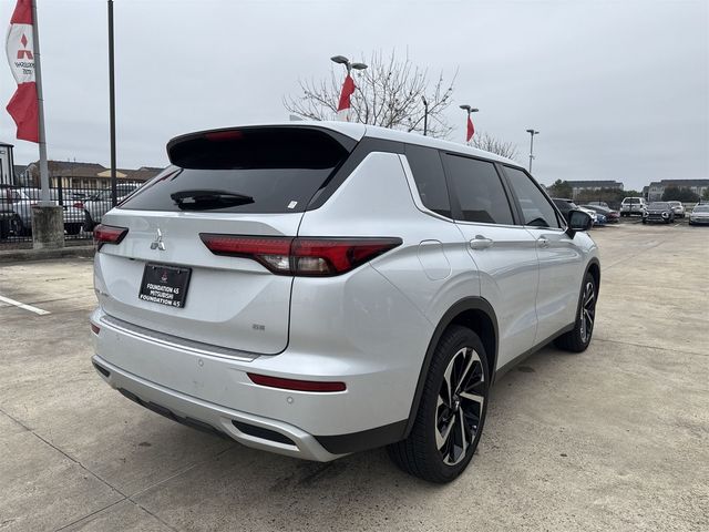 2024 Mitsubishi Outlander SE