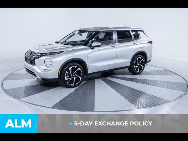 2024 Mitsubishi Outlander SE