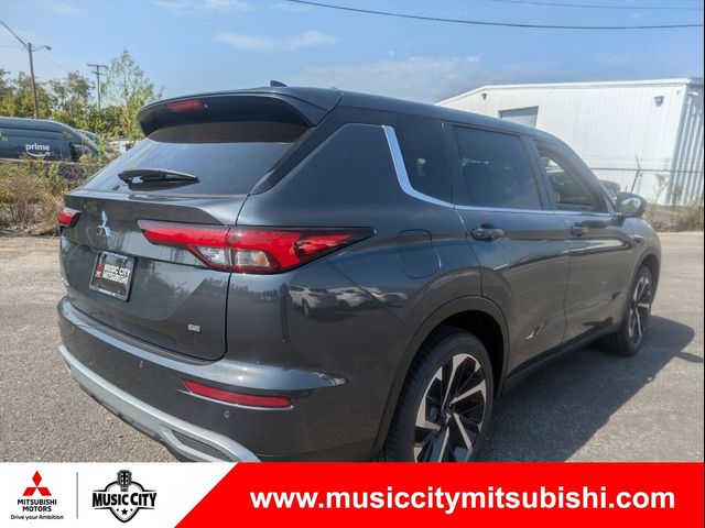 2024 Mitsubishi Outlander SE