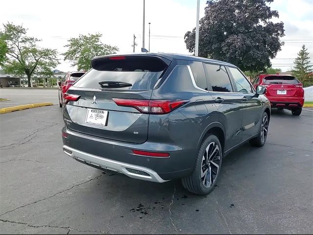 2024 Mitsubishi Outlander SE