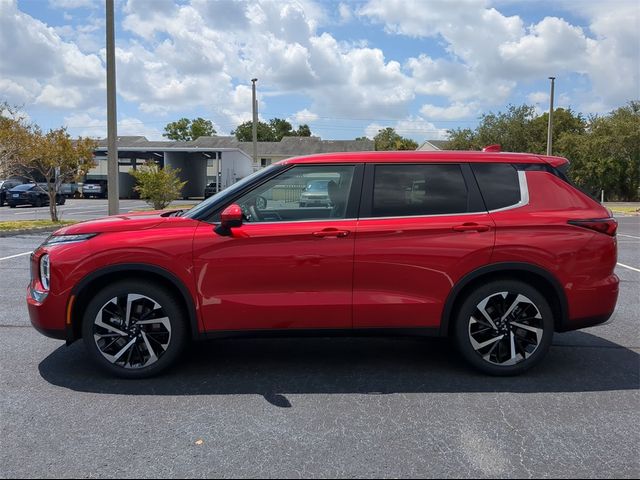 2024 Mitsubishi Outlander SE