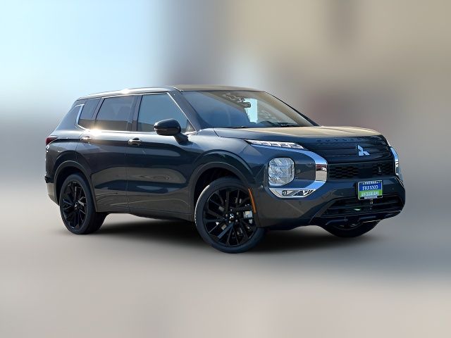 2024 Mitsubishi Outlander SE Black Edition w/Pano Roof