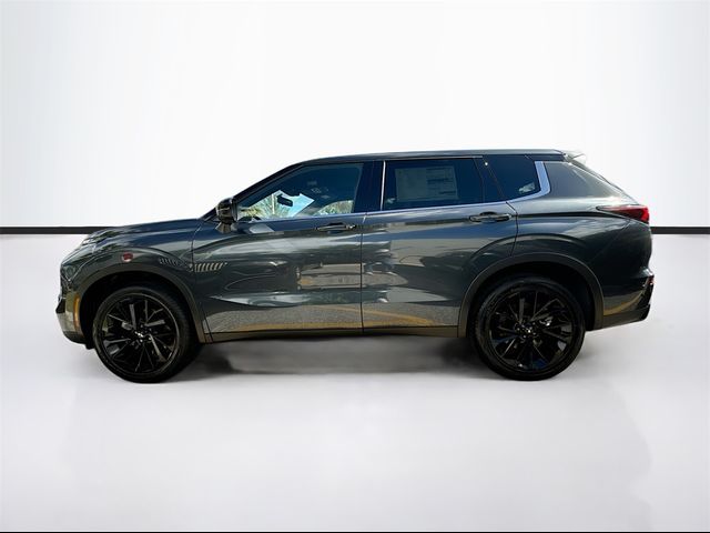 2024 Mitsubishi Outlander SE Black Edition w/Pano Roof