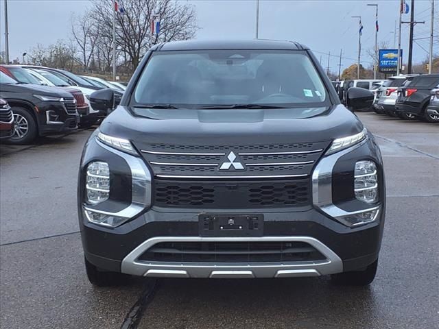 2024 Mitsubishi Outlander SE Black Edition