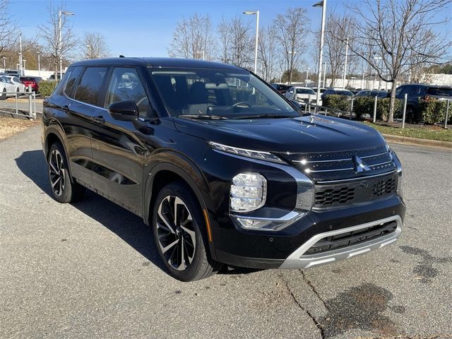 2024 Mitsubishi Outlander SE Black Edition