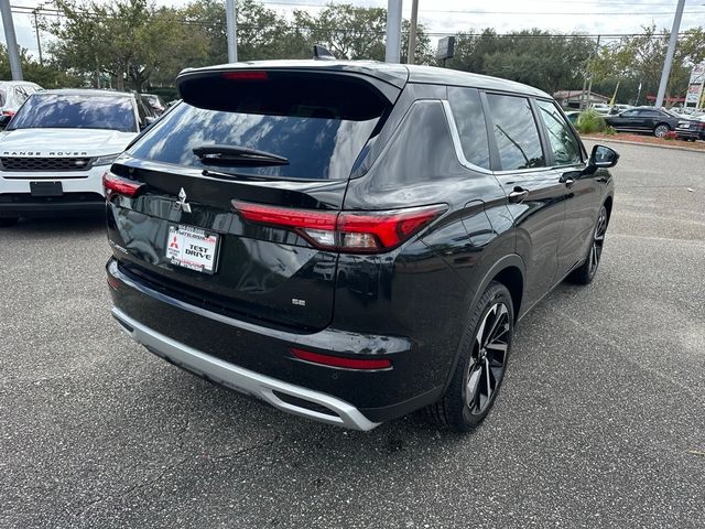 2024 Mitsubishi Outlander SE