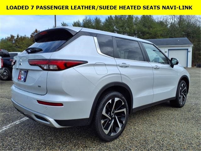 2024 Mitsubishi Outlander SE