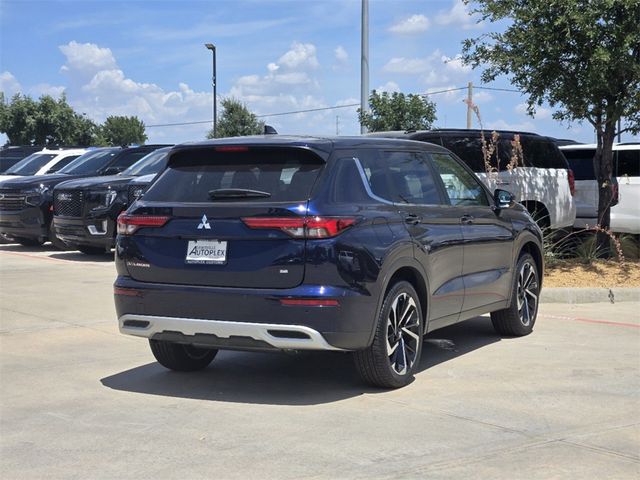 2024 Mitsubishi Outlander SE