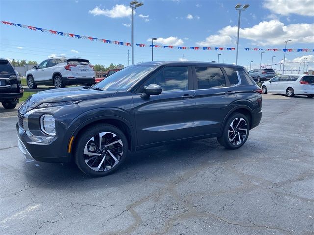 2024 Mitsubishi Outlander SE