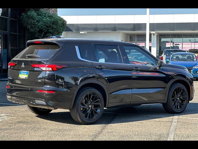 2024 Mitsubishi Outlander SE Black Edition w/Pano Roof