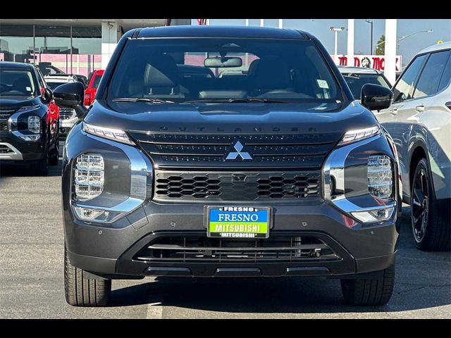 2024 Mitsubishi Outlander SE Black Edition w/Pano Roof