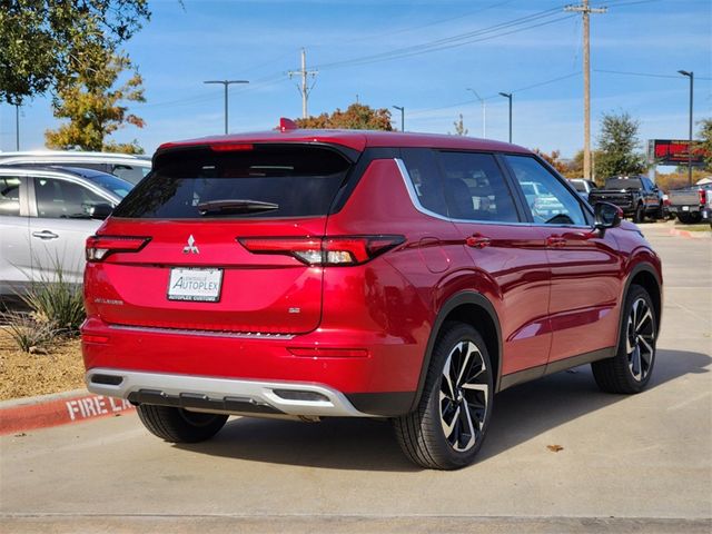 2024 Mitsubishi Outlander SE