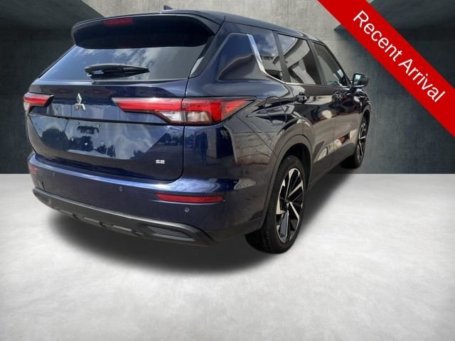 2024 Mitsubishi Outlander SE