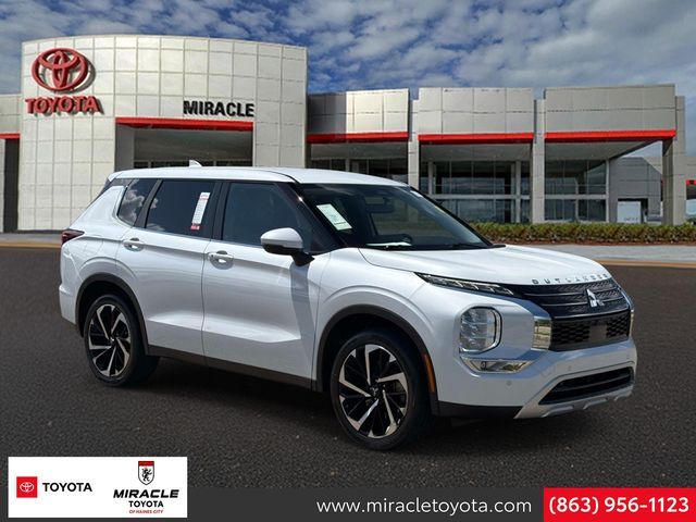 2024 Mitsubishi Outlander SE