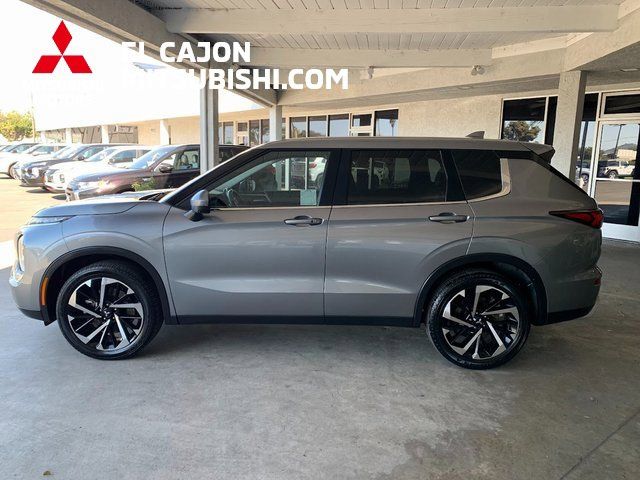 2024 Mitsubishi Outlander SE