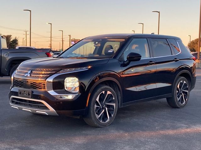 2024 Mitsubishi Outlander SE