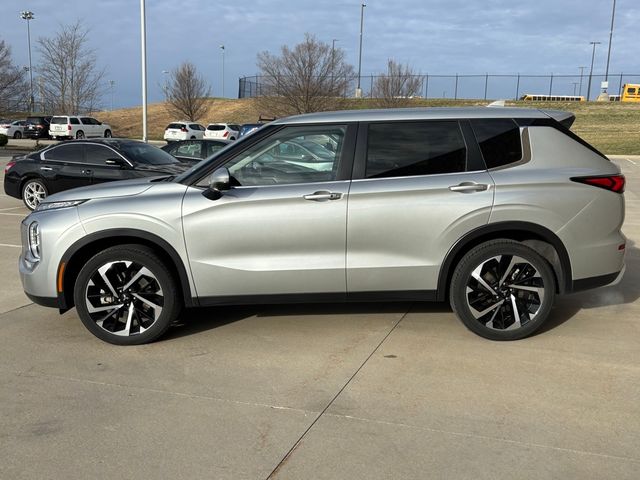 2024 Mitsubishi Outlander SE