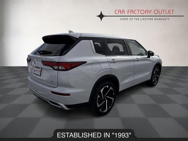 2024 Mitsubishi Outlander SE