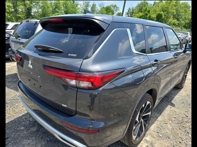 2024 Mitsubishi Outlander SE