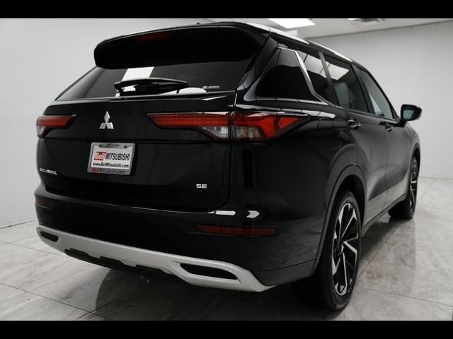 2024 Mitsubishi Outlander SE