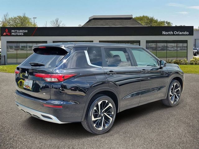 2024 Mitsubishi Outlander SE