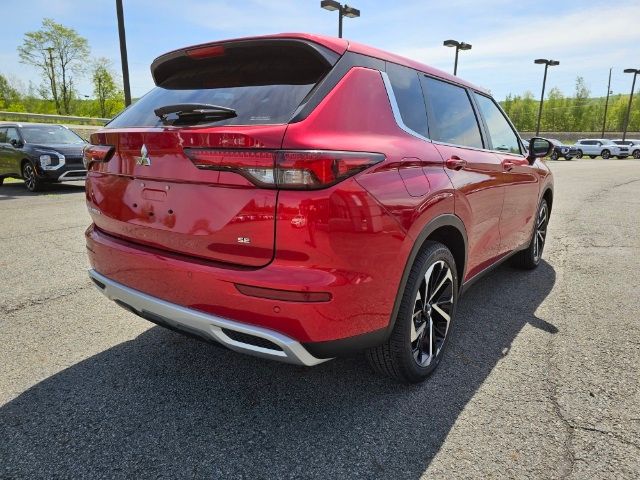 2024 Mitsubishi Outlander SE