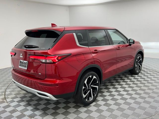 2024 Mitsubishi Outlander SE