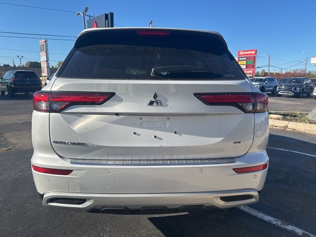 2024 Mitsubishi Outlander SE