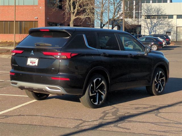 2024 Mitsubishi Outlander SE