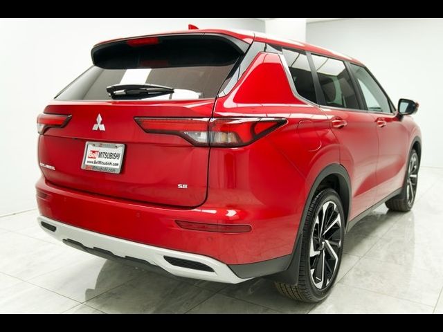 2024 Mitsubishi Outlander SE