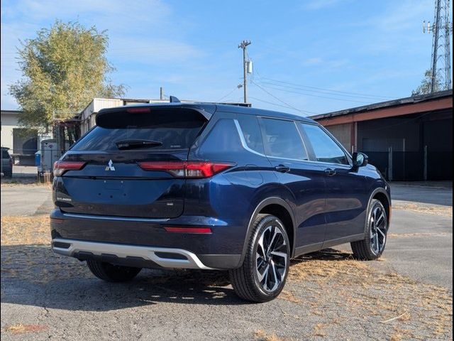 2024 Mitsubishi Outlander SE