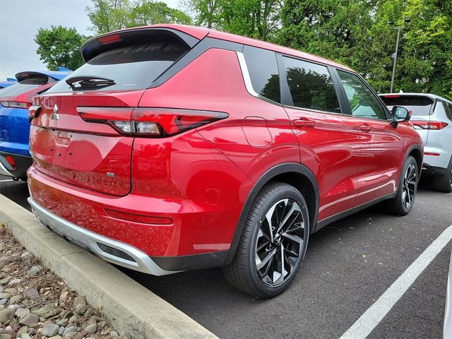 2024 Mitsubishi Outlander SE