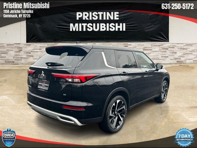 2024 Mitsubishi Outlander SE