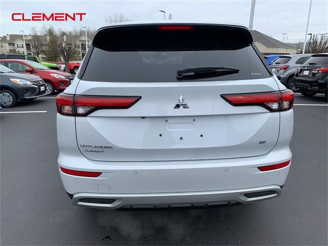 2024 Mitsubishi Outlander SE