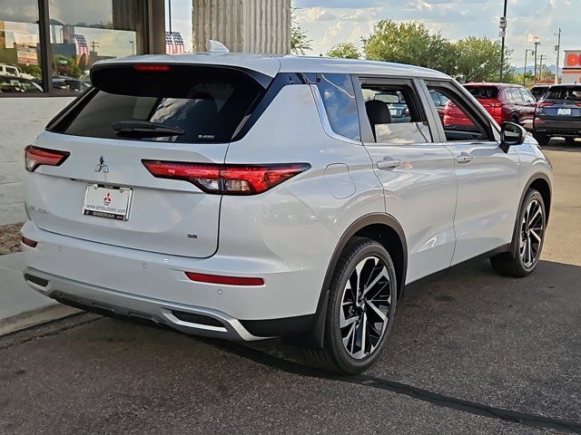 2024 Mitsubishi Outlander SE