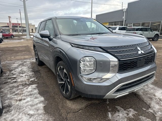 2024 Mitsubishi Outlander SE Black Edition