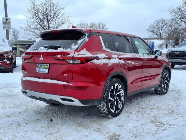 2024 Mitsubishi Outlander SE