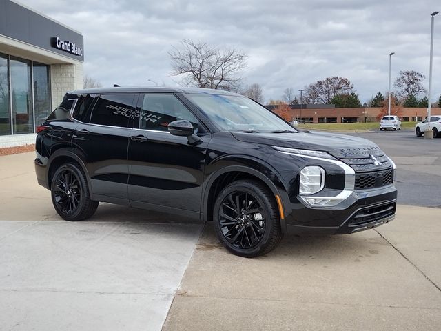 2024 Mitsubishi Outlander SE Black Edition w/Pano Roof