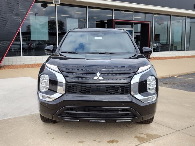 2024 Mitsubishi Outlander SE Black Edition w/Pano Roof