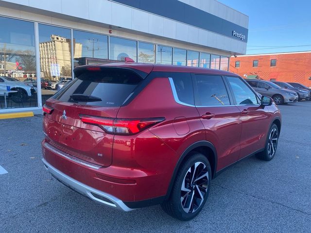 2024 Mitsubishi Outlander SE