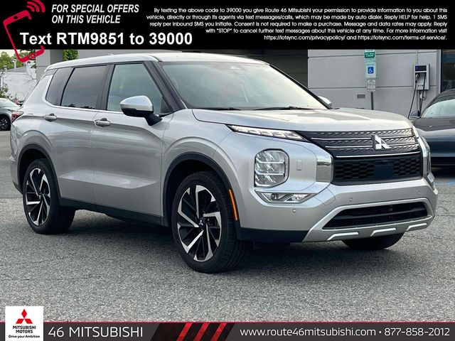 2024 Mitsubishi Outlander SE