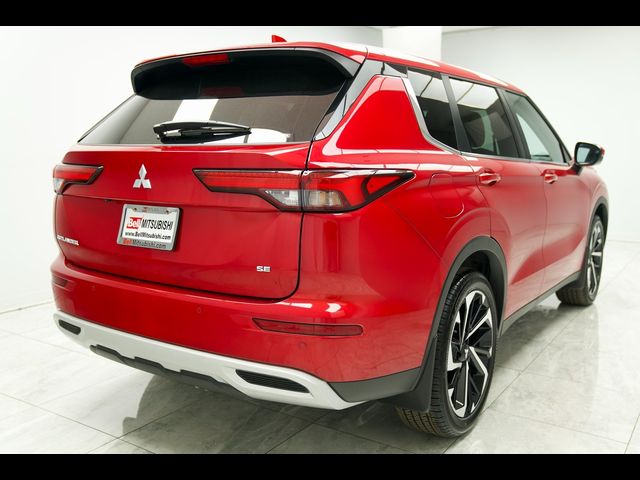 2024 Mitsubishi Outlander SE