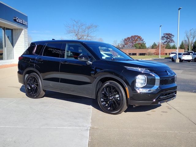 2024 Mitsubishi Outlander SE Black Edition w/Pano Roof