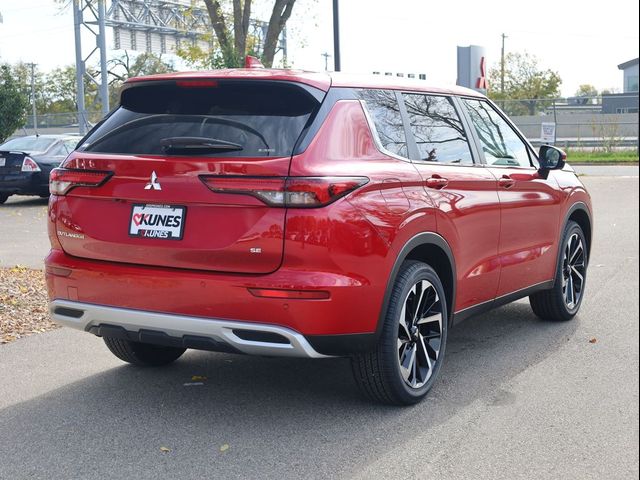 2024 Mitsubishi Outlander SE