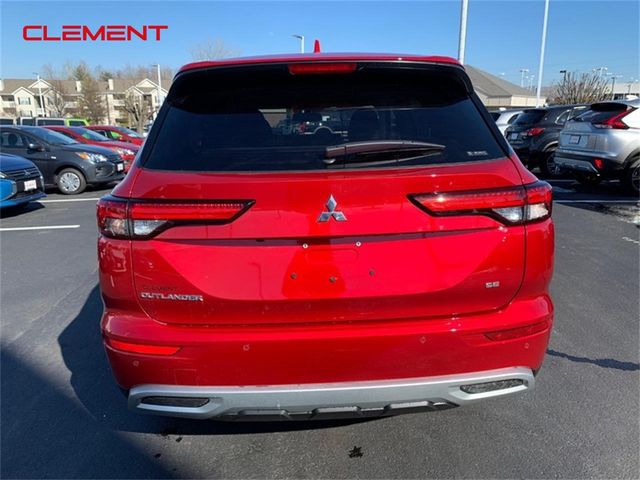 2024 Mitsubishi Outlander SE