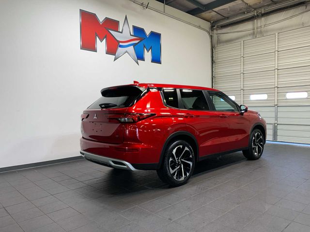 2024 Mitsubishi Outlander SE