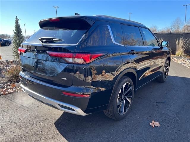 2024 Mitsubishi Outlander SEL