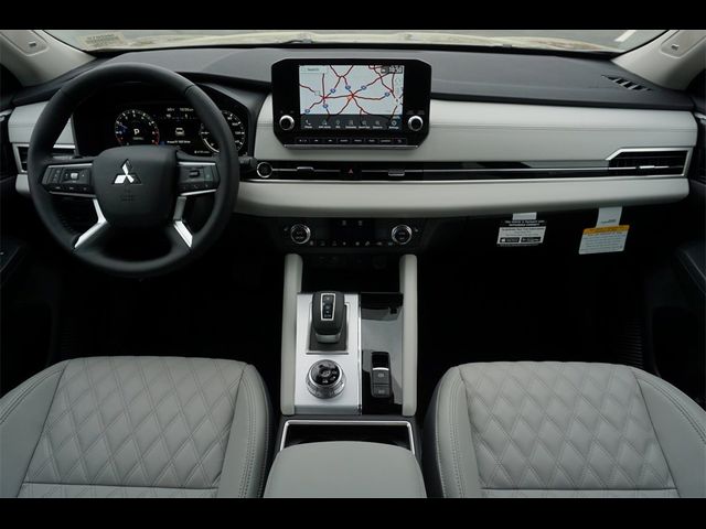 2024 Mitsubishi Outlander SEL Platinum Edition